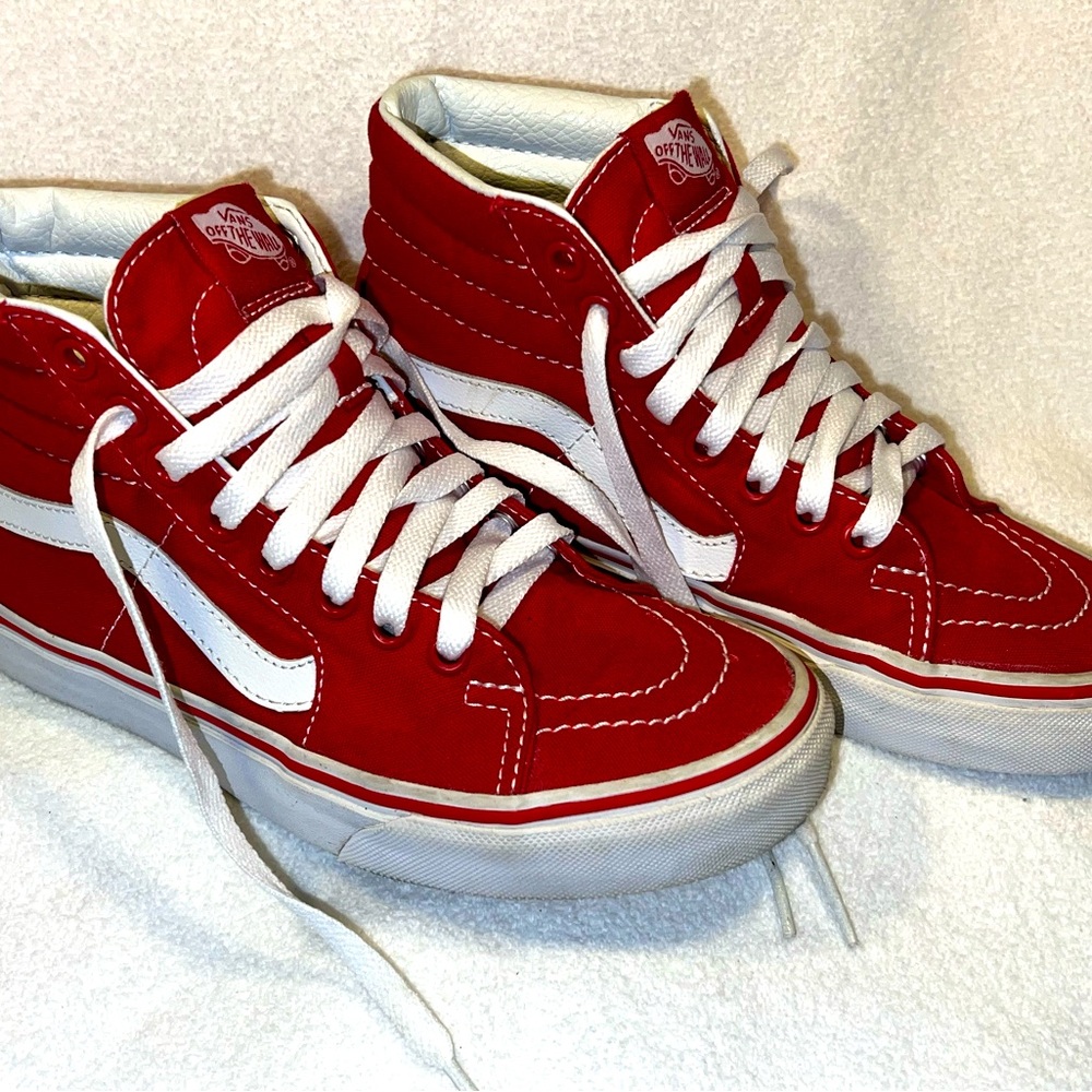 Vans “off the Wall” Red / White Sneakers
